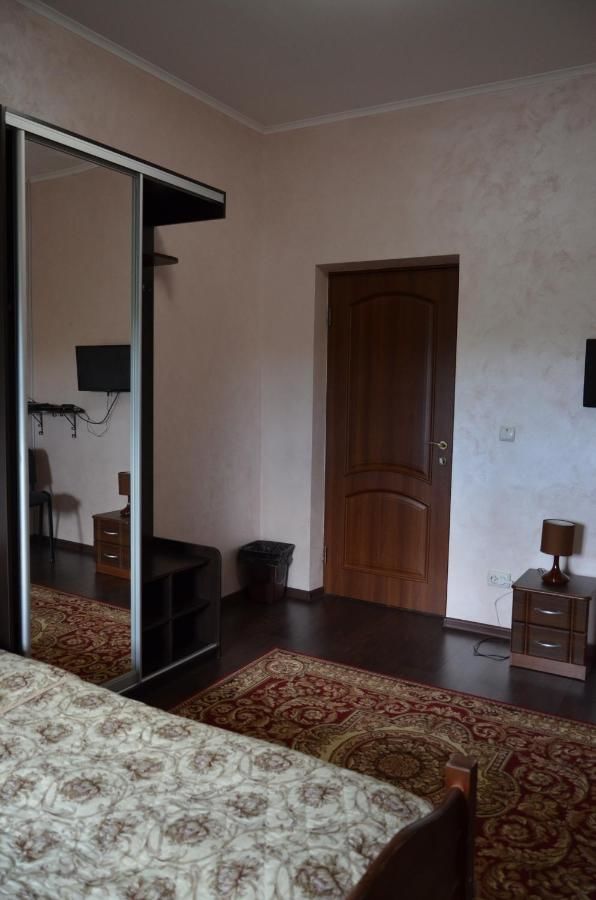 Гостевой дом Dom u Rodnika Каменец-Подольский-21