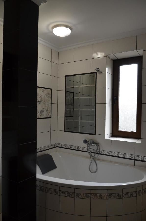 Гостевой дом Dom u Rodnika Каменец-Подольский-26