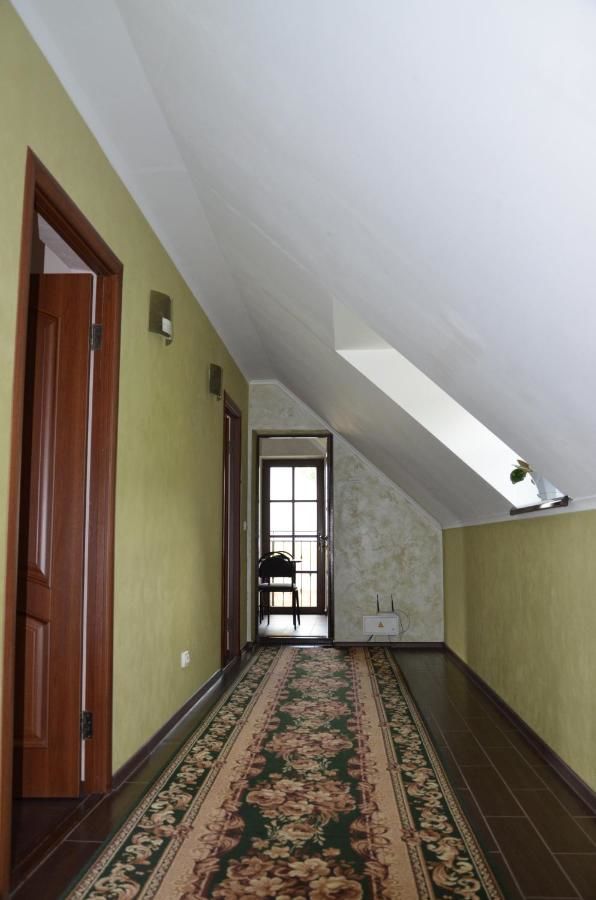 Гостевой дом Dom u Rodnika Каменец-Подольский-6