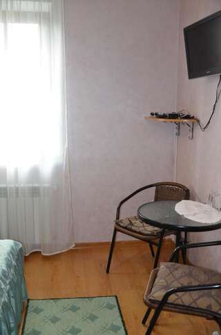 Гостевой дом Dom u Rodnika Каменец-Подольский Двухместный номер с 1 кроватью-4