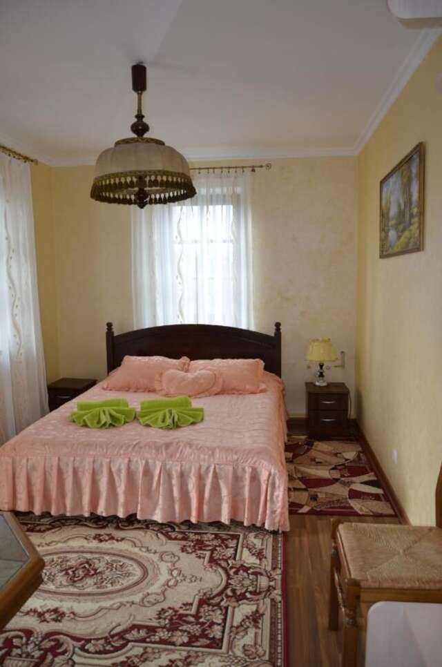 Гостевой дом Dom u Rodnika Каменец-Подольский-30